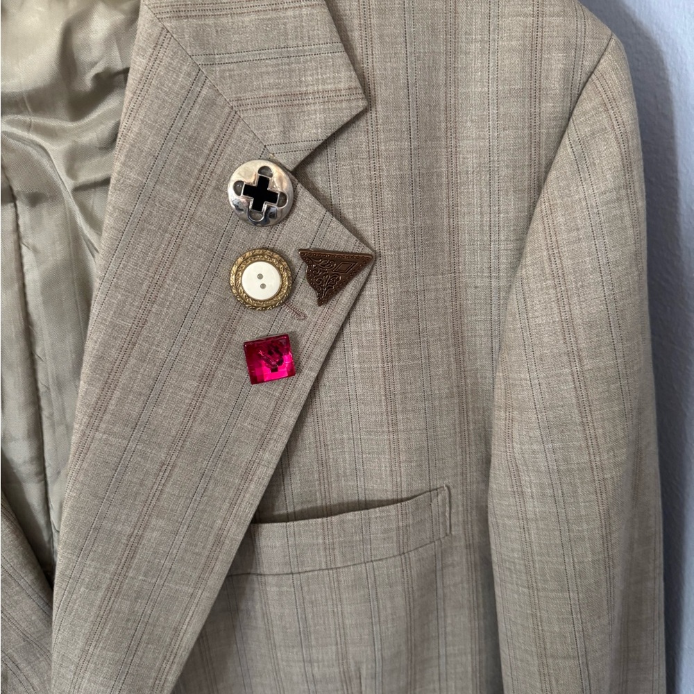 Beautiful rework men’s jacket one size fits most wool rayon. - Picture 3 of 10